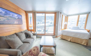 Lakeside 1476 by SummitCove Lodging